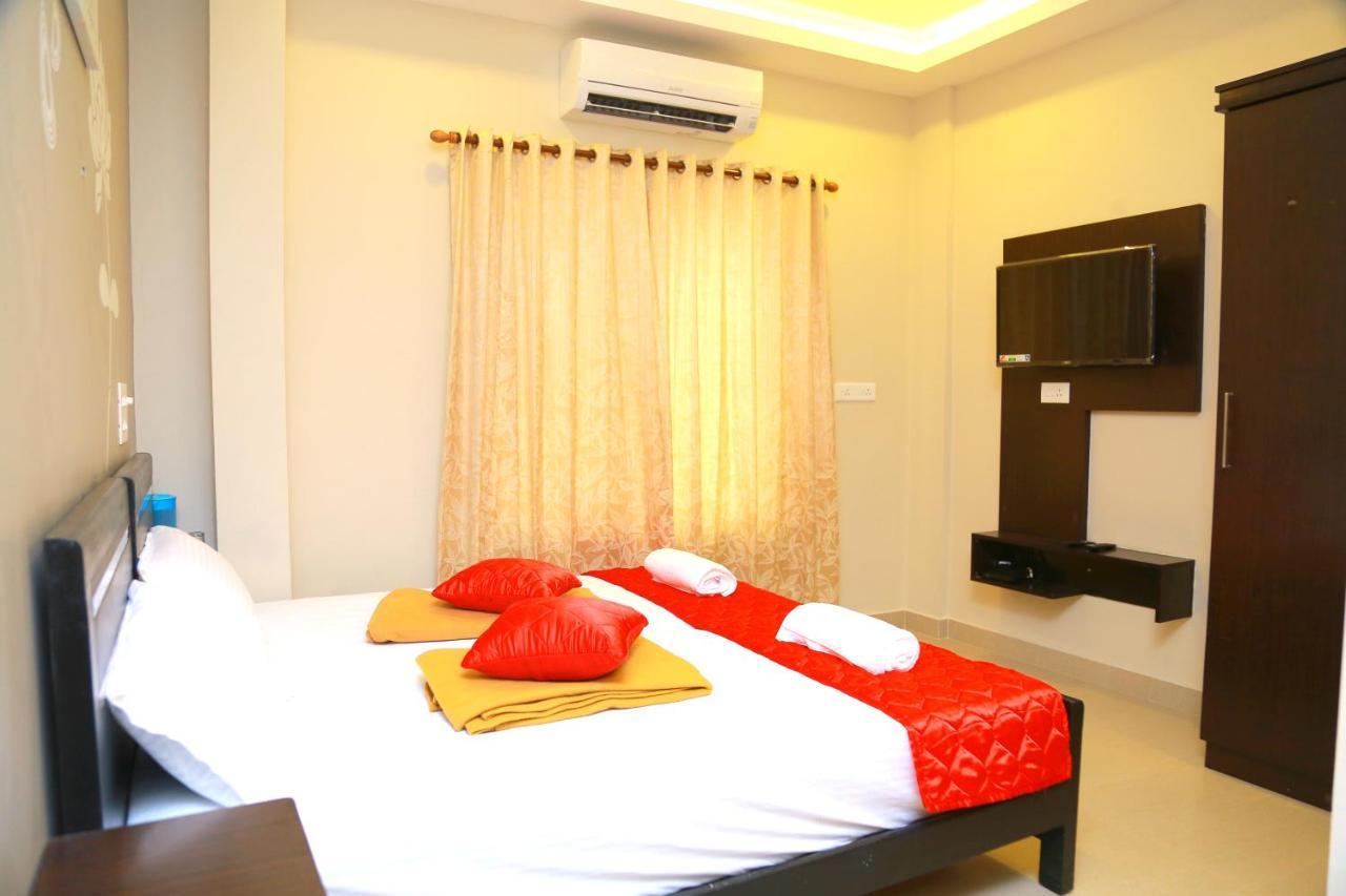 Metro Residency Hotel Kochi Exterior foto