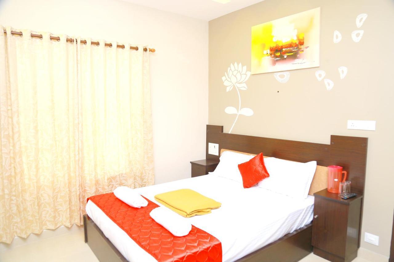 Metro Residency Hotel Kochi Exterior foto