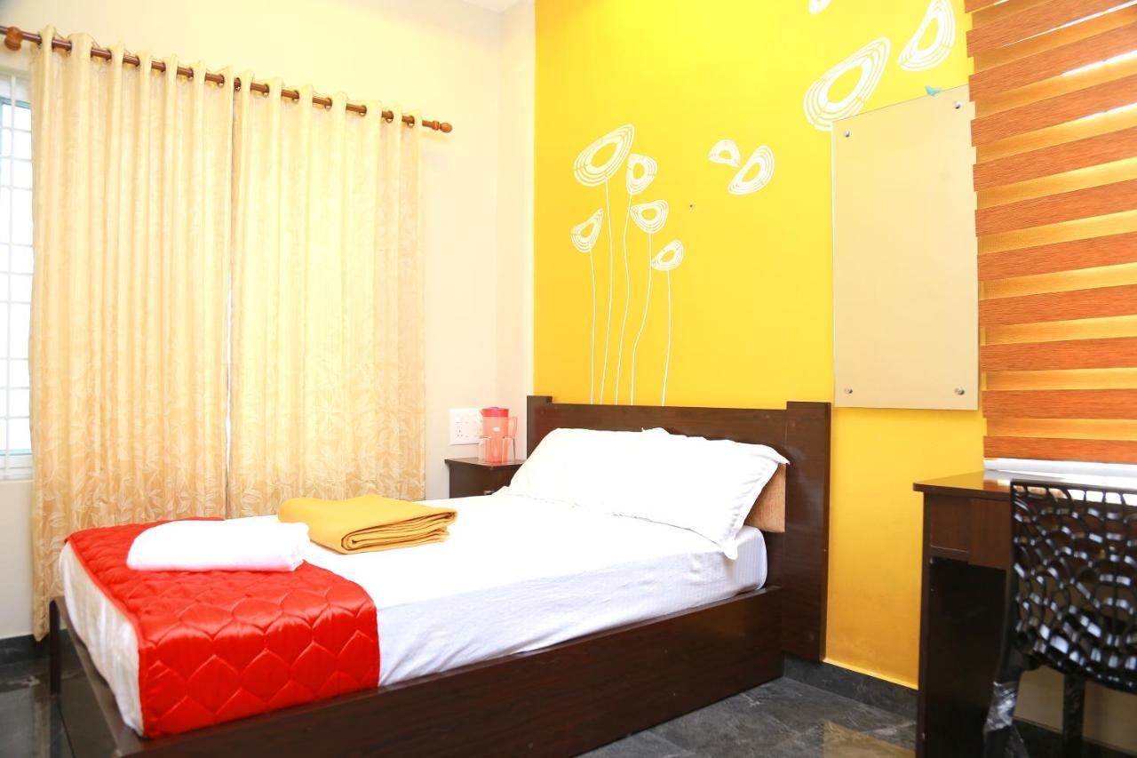 Metro Residency Hotel Kochi Exterior foto