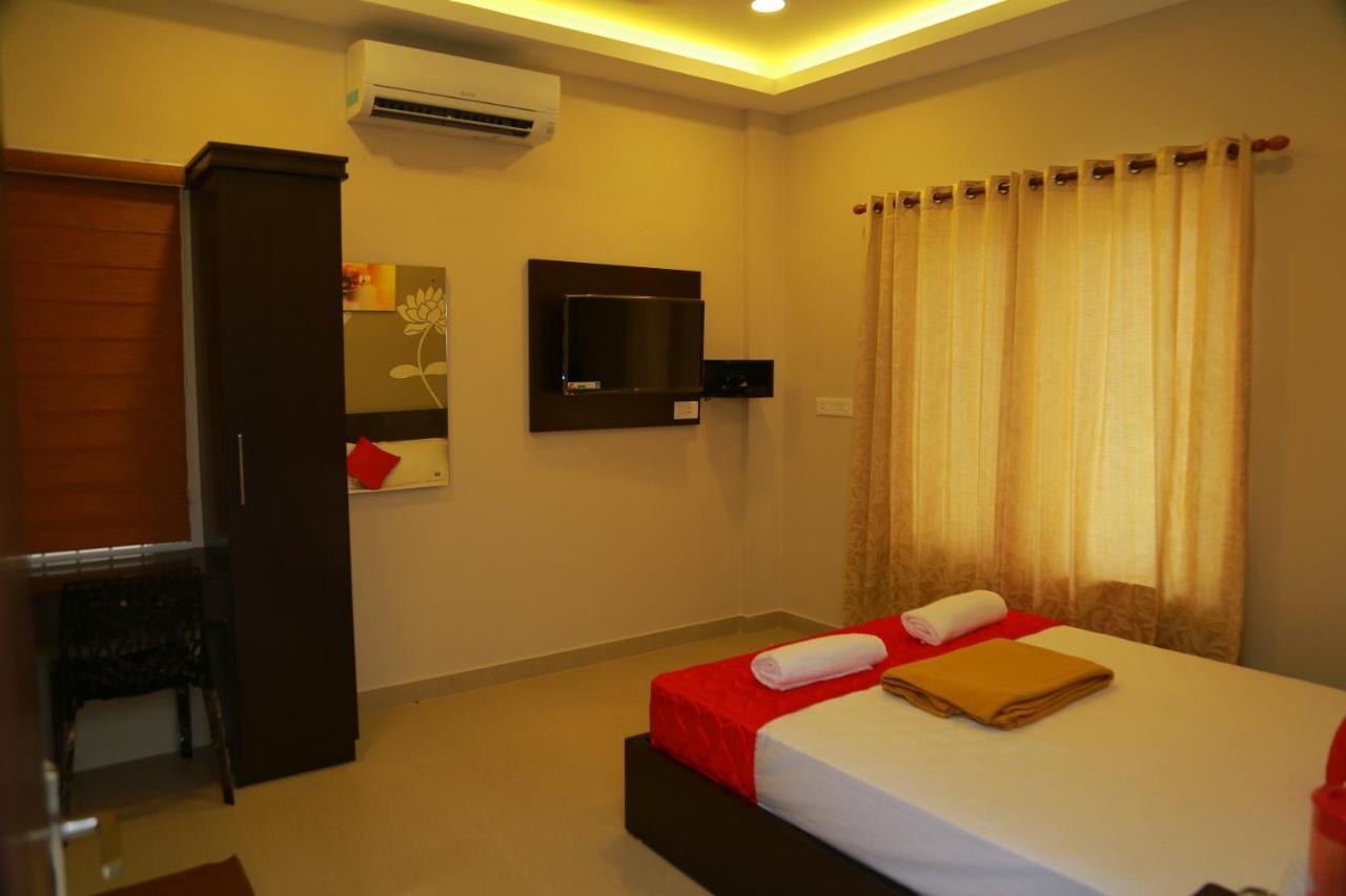 Metro Residency Hotel Kochi Exterior foto