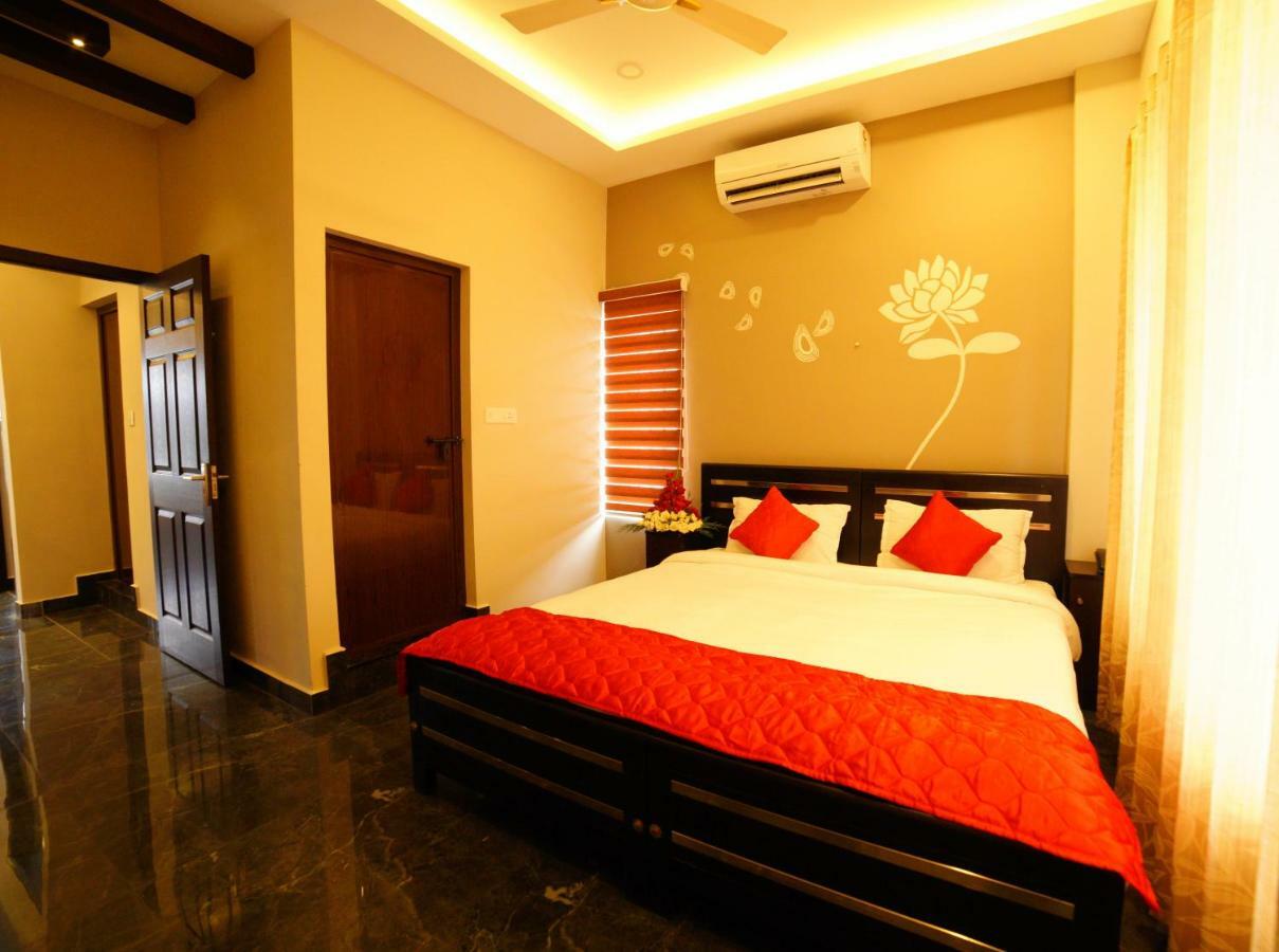 Metro Residency Hotel Kochi Exterior foto